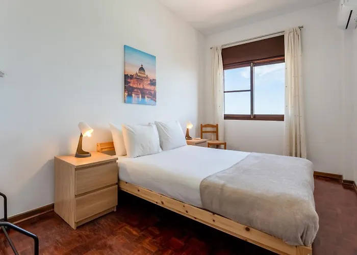 Cosy 3bdr Flat Near By Lovelystay Lägenhet Faro